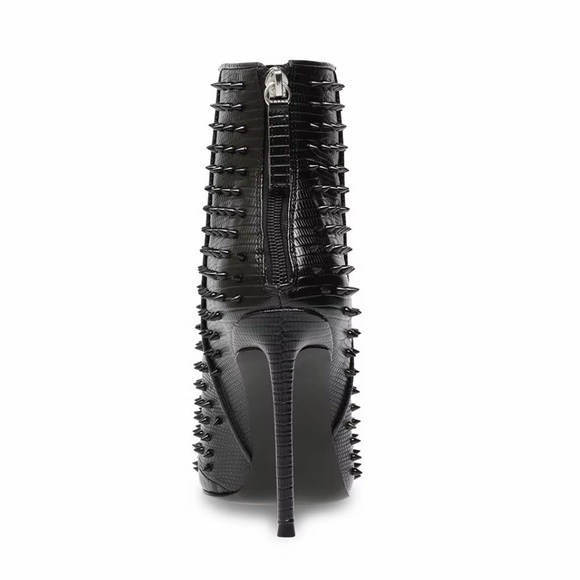 Steve Madden Black Spiked Heeled Boots - Picture 6 of 6